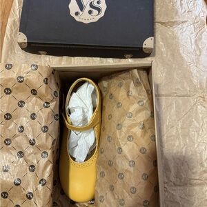 Yong Soles Mary Jane Leather Ballet Flat
